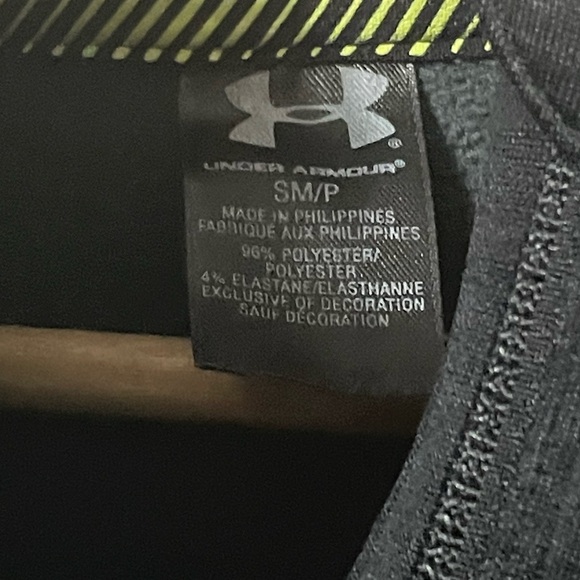 Bundle Reebok, Under Armour, Burton Women’s Sweaters. - Picture 8 of 16